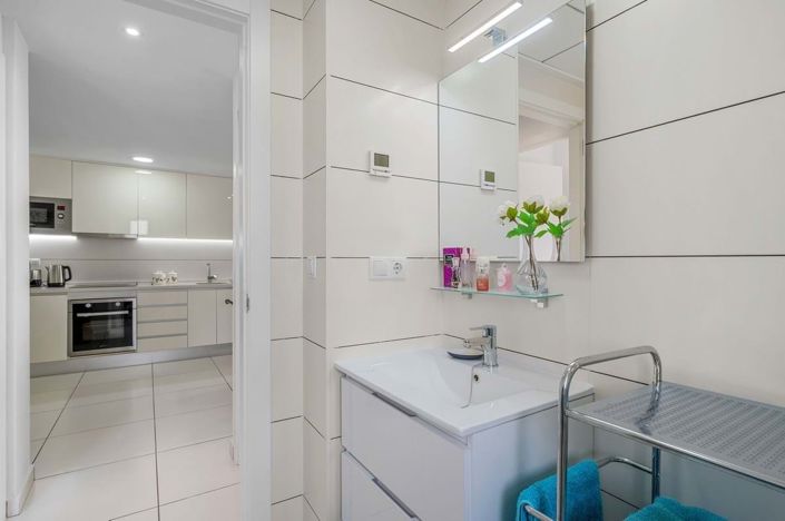 Image No.20-2 Bed Apartment for sale