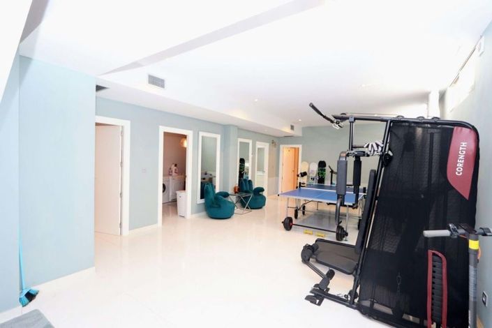 Image No.21-5 Bed Townhouse for sale