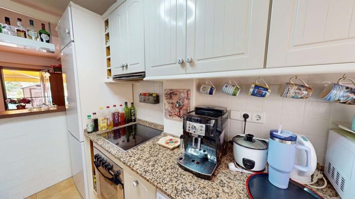 Image No.15-2 Bed Townhouse for sale