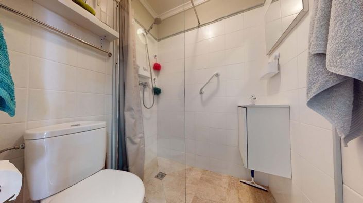 Image No.16-2 Bed Townhouse for sale