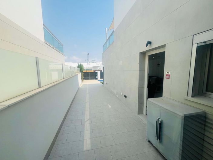 Image No.23-3 Bed Villa for sale