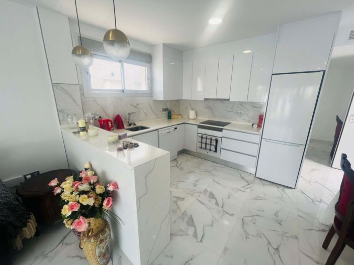 Image No.7-3 Bed Villa for sale