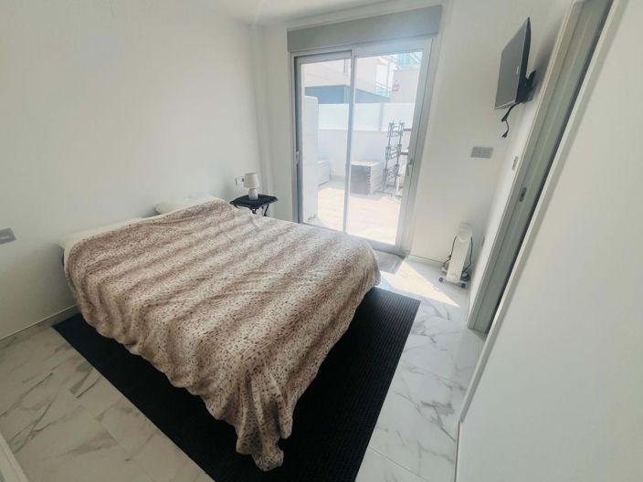 Image No.8-3 Bed Villa for sale