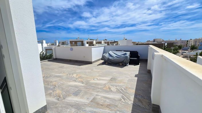 Image No.29-3 Bed Villa for sale