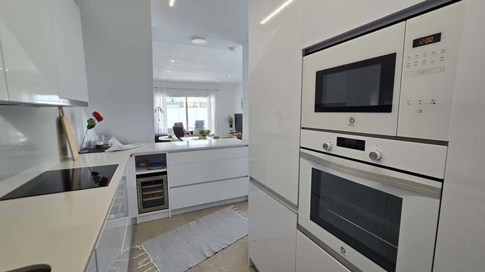 Image No.8-3 Bed Villa for sale