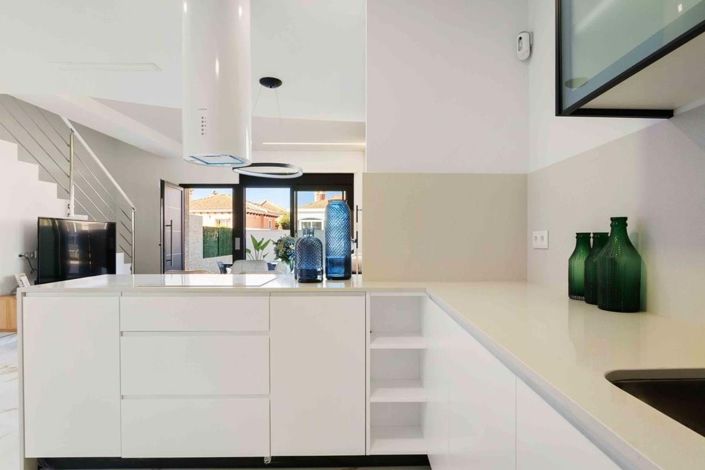 Image No.16-3 Bed Semi-Detached for sale