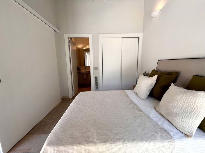 Image No.7-2 Bed Townhouse for sale