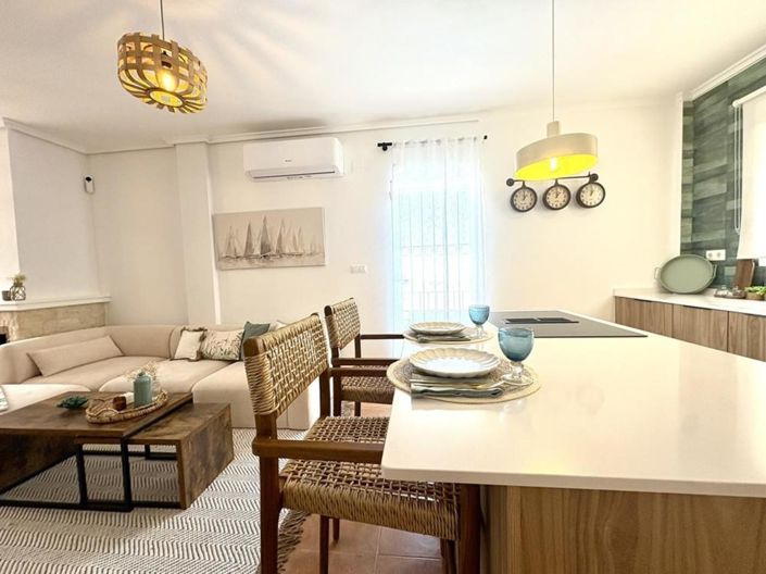 Image No.12-3 Bed Apartment for sale