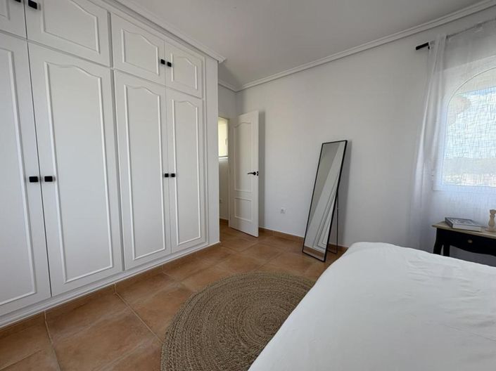 Image No.32-3 Bed Apartment for sale