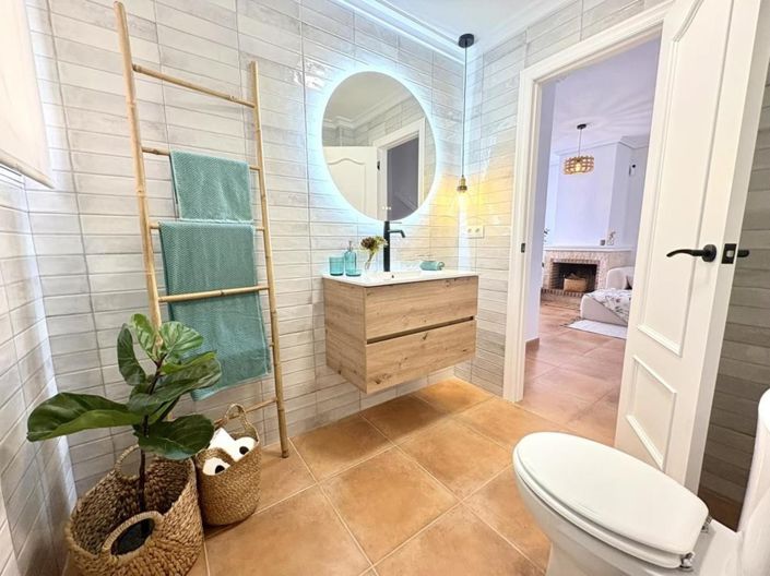 Image No.38-3 Bed Apartment for sale