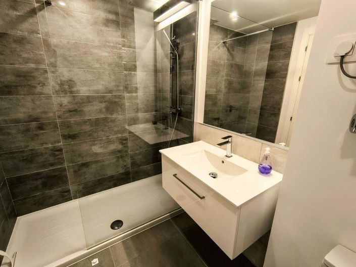 Image No.21-2 Bed Apartment for sale