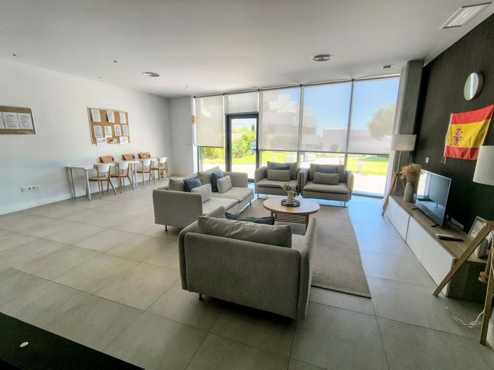 Image No.25-2 Bed Apartment for sale