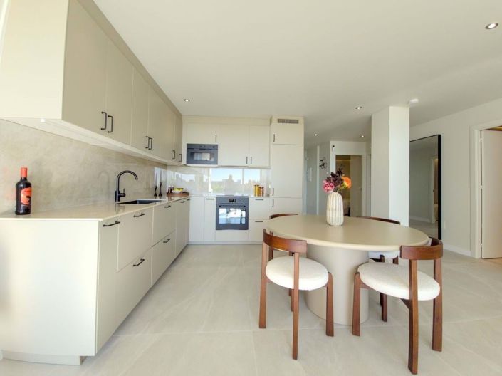 Image No.9-3 Bed Apartment for sale