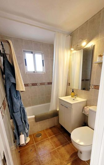 Image No.17-3 Bed Townhouse for sale