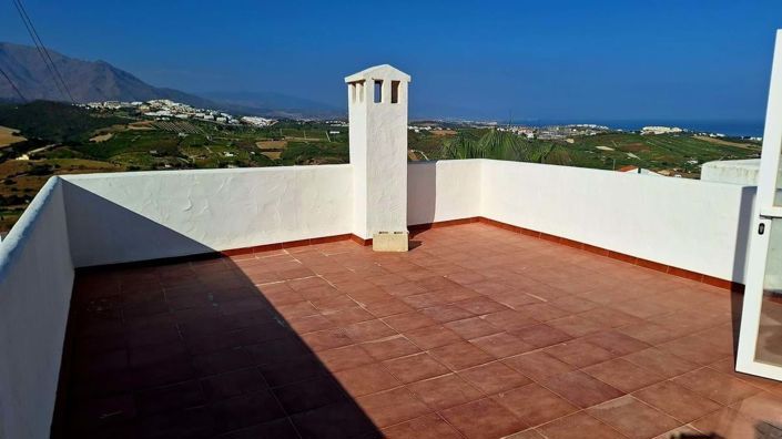 Image No.21-3 Bed Townhouse for sale