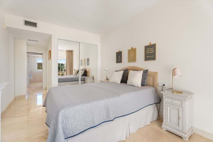 Image No.22-3 Bed Apartment for sale