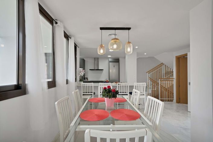 Image No.4-3 Bed Villa for sale