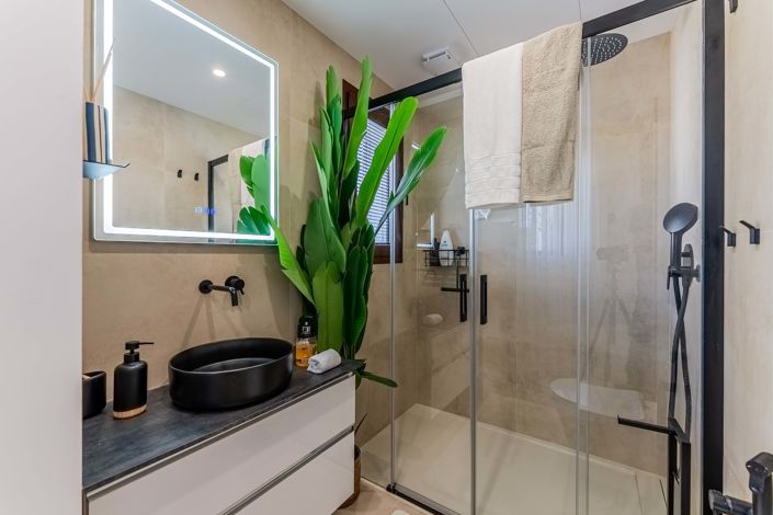 Image No.25-3 Bed Townhouse for sale