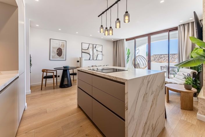 Image No.8-3 Bed Townhouse for sale