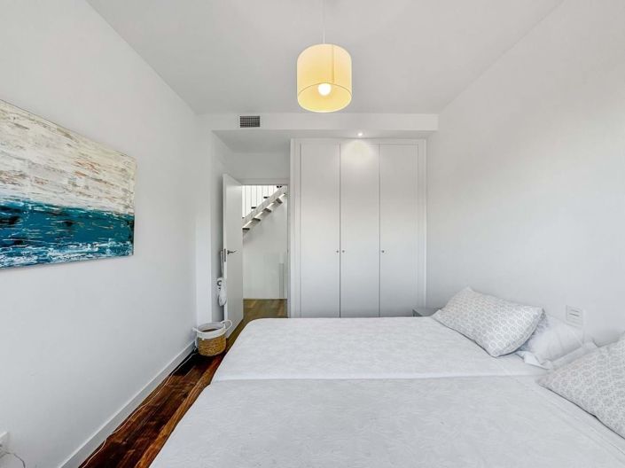 Image No.13-4 Bed Townhouse for sale