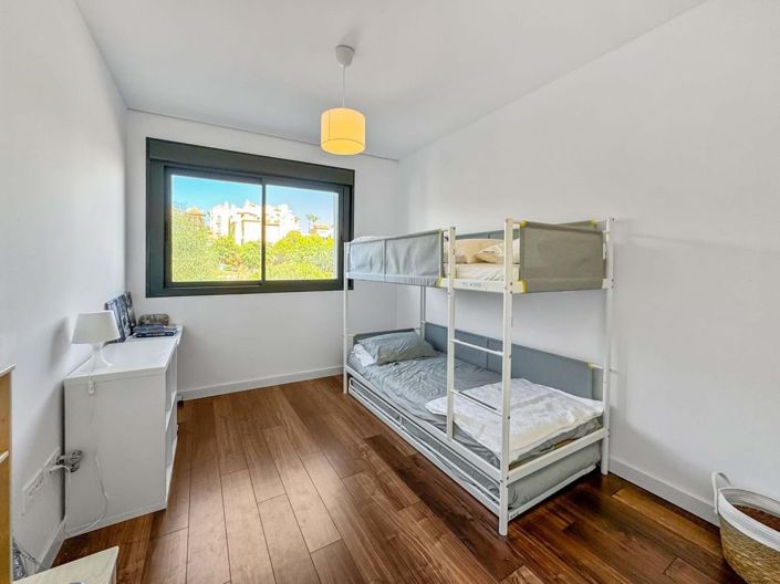 Image No.17-4 Bed Townhouse for sale