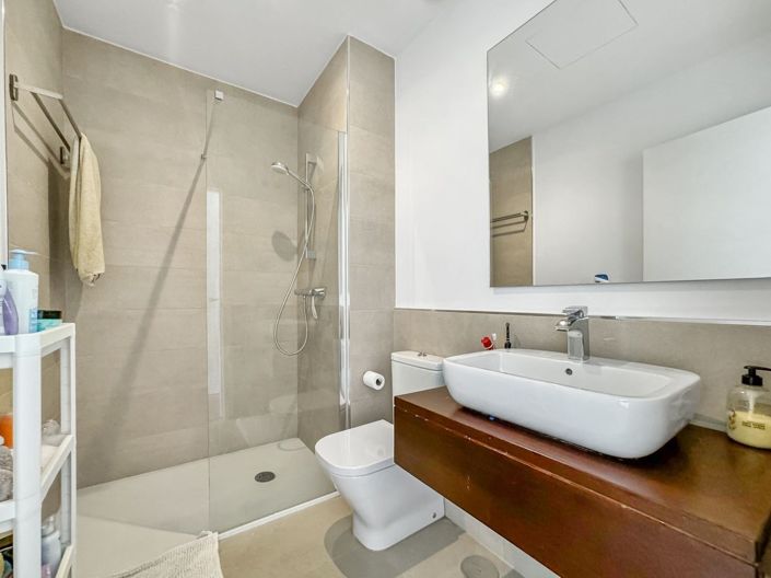 Image No.21-4 Bed Townhouse for sale