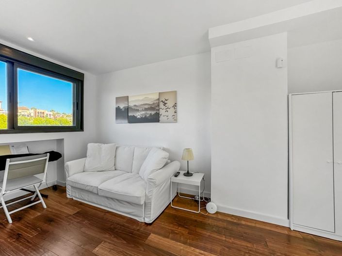 Image No.31-4 Bed Townhouse for sale