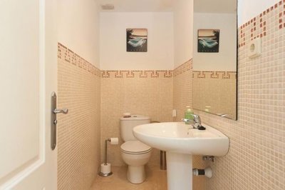 1447-642502-78d1f4f8b6655591b02d22fabb36a692d