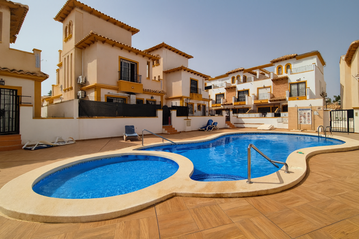 Image No.3-3 Bed Villa for sale