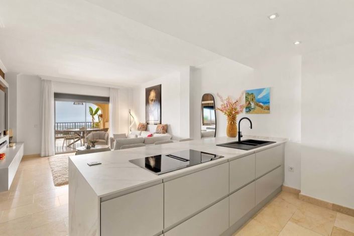 Image No.8-3 Bed Apartment for sale