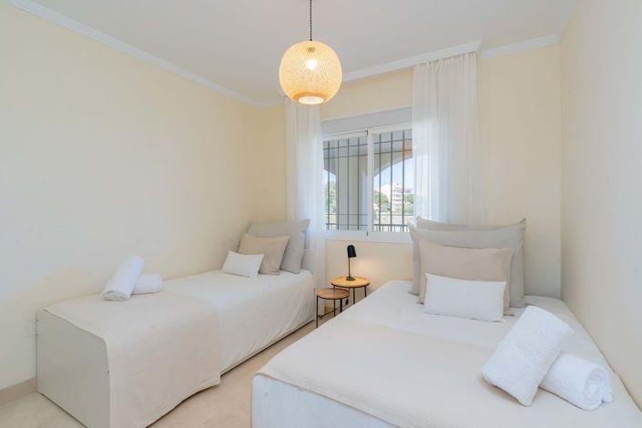 Image No.12-2 Bed Apartment for sale