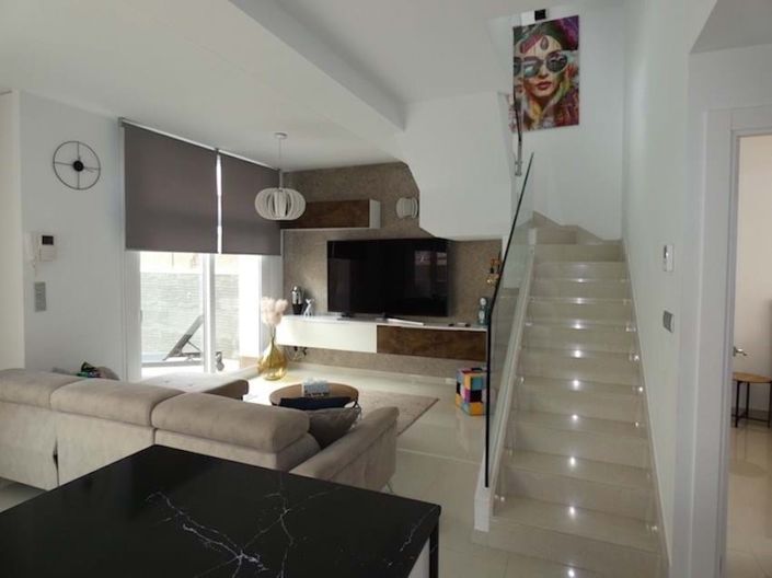 Image No.6-3 Bed Villa for sale