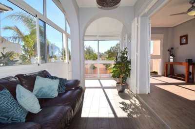 1447-643526-78d1f4f8b6655591b02d22fabb36a692d