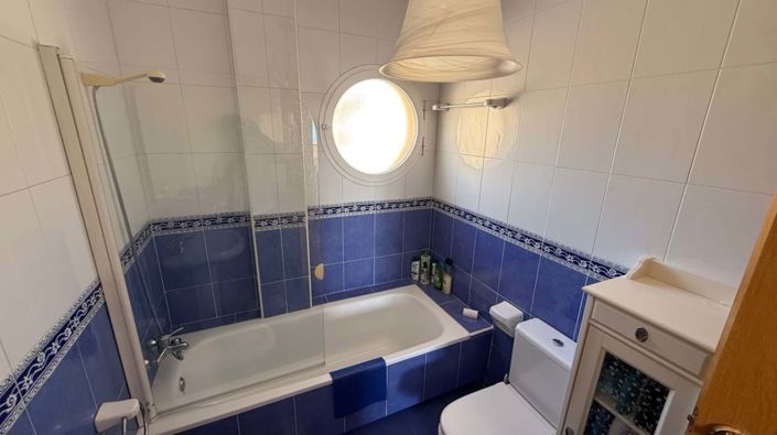 Image No.20-3 Bed Property for sale