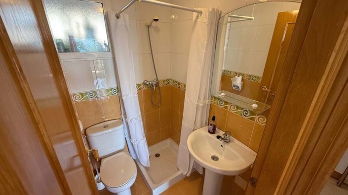 Image No.21-3 Bed Property for sale