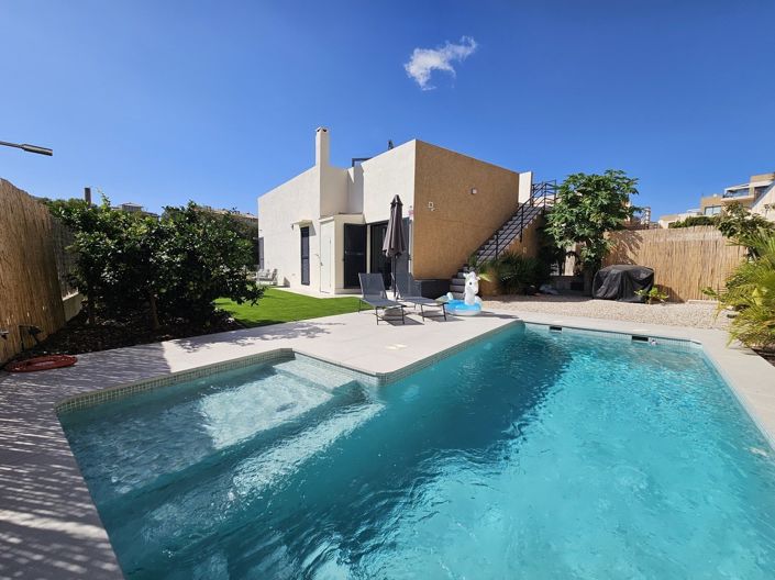 Image No.1-3 Bed Villa for sale