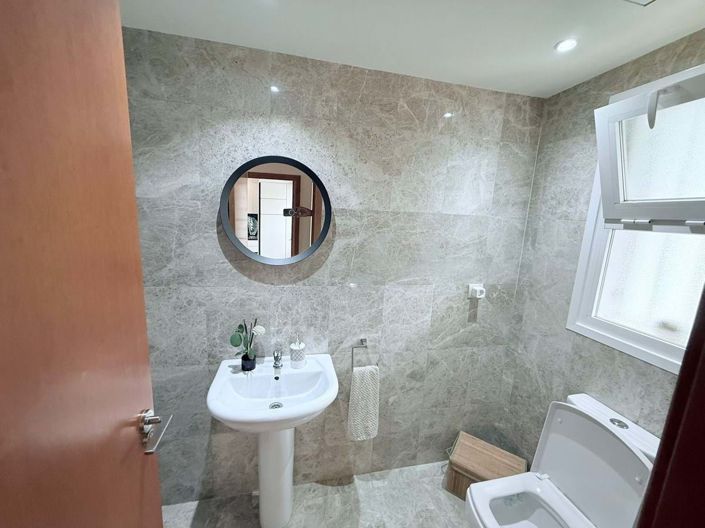 Image No.25-4 Bed Townhouse for sale