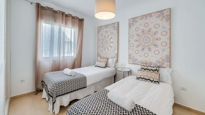 Image No.21-3 Bed Apartment for sale