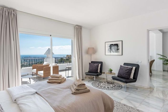 Image No.13-3 Bed Property for sale