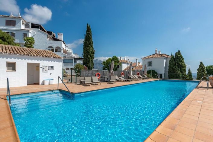 Image No.23-3 Bed Property for sale