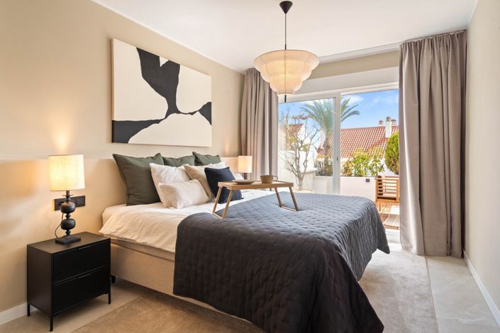 Image No.15-4 Bed Apartment for sale