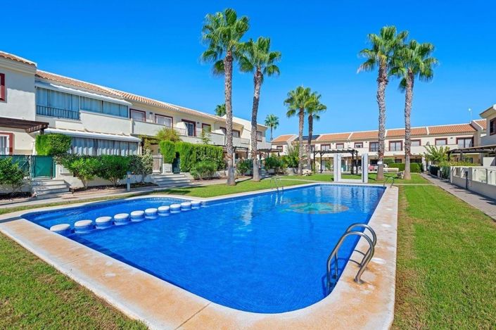 Image No.1-2 Bed Semi-Detached for sale