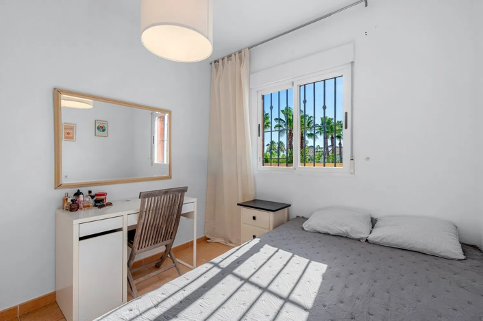 Image No.17-2 Bed Semi-Detached for sale