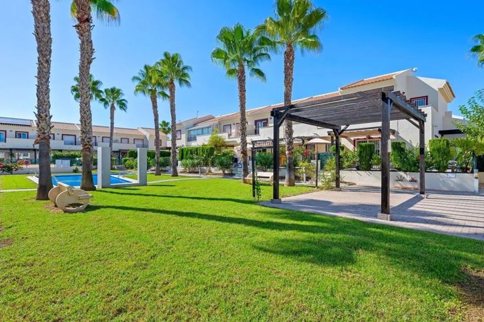 Image No.29-2 Bed Semi-Detached for sale