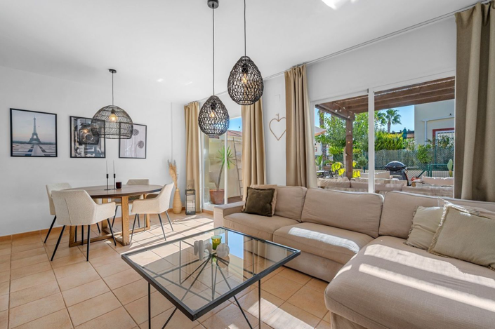 Image No.4-2 Bed Semi-Detached for sale