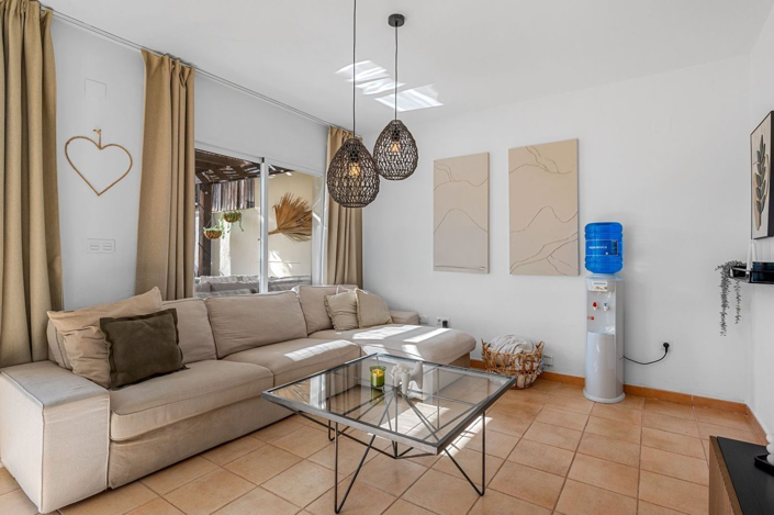 Image No.8-2 Bed Semi-Detached for sale