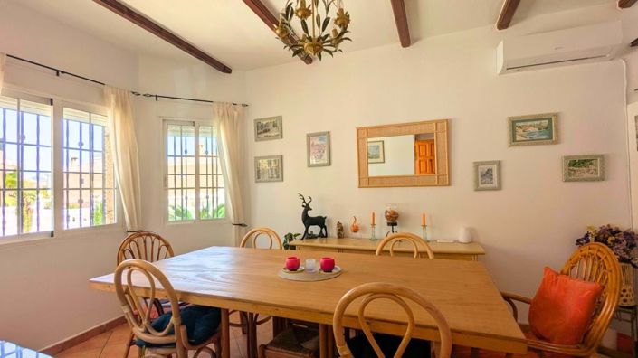 Image No.21-2 Bed Villa for sale