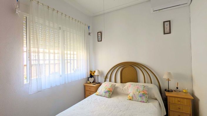 Image No.30-2 Bed Villa for sale