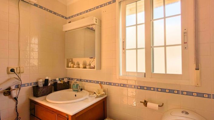 Image No.41-2 Bed Villa for sale