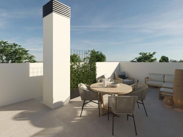 Image No.14-2 Bed Townhouse for sale